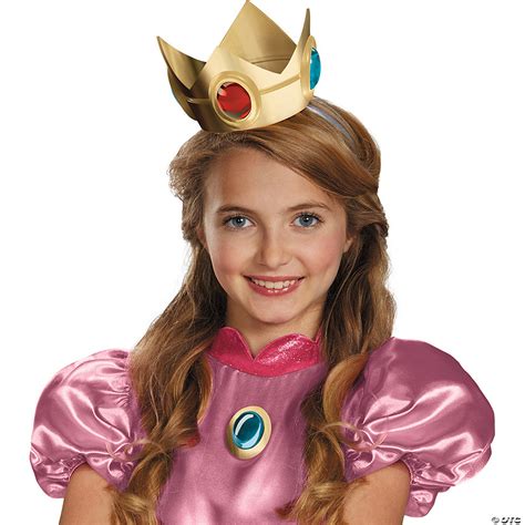 Princess peach crown and amulet